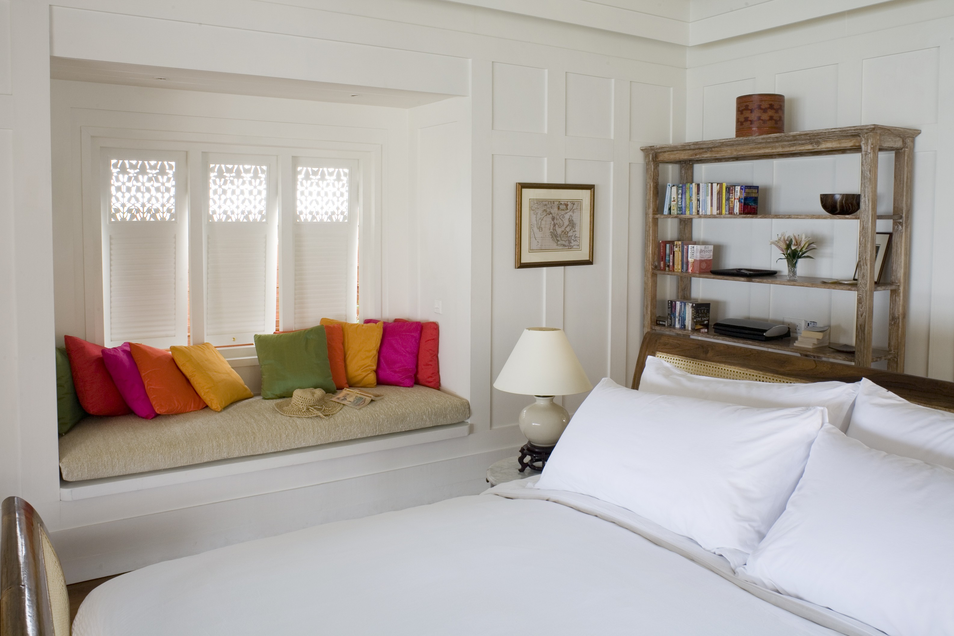 Маленькая спальня: 7 идей увеличения пространства